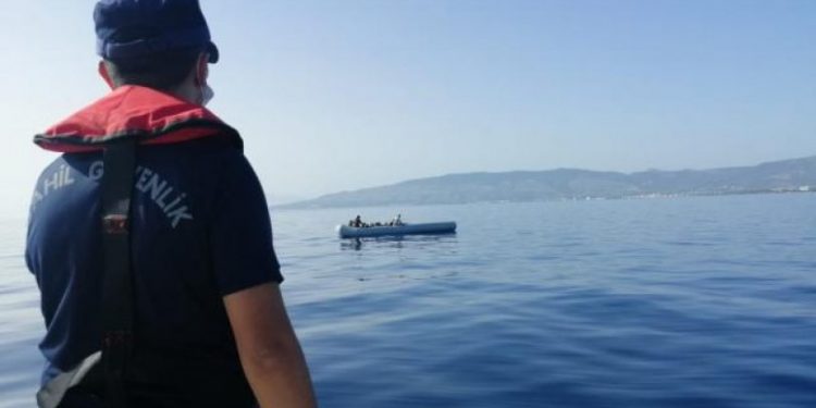 İzmir'de 447 düzensiz göçmen yakalandı