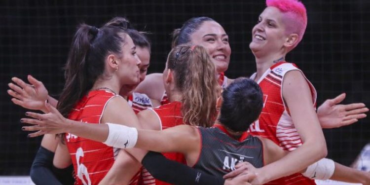 Kadın Milli Voleybol Takımı, yarı finalde
