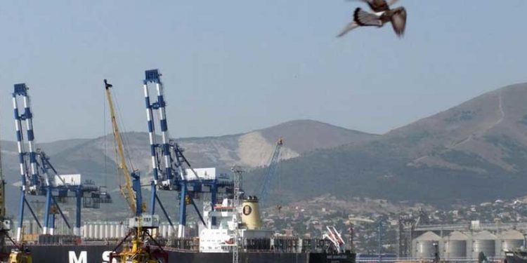 Kazakistan'a Rusya'dan petrol engeli