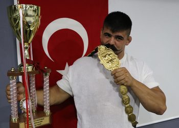 Kel Aliço'dan esinlenen başpehlivan Cengizhan Şimşek, spora başlama hikayesini anlattı