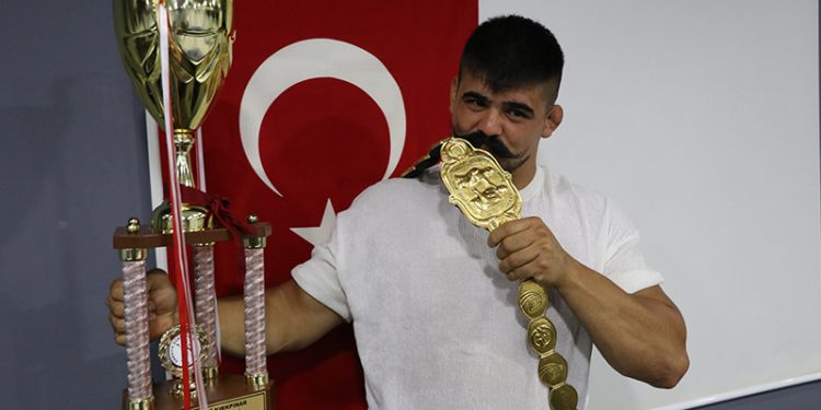 Kel Aliço'dan esinlenen başpehlivan Cengizhan Şimşek, spora başlama hikayesini anlattı