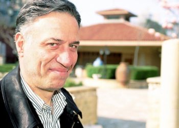 Kemal Sunal, vefatının 22'nci yılında mezarı başında anıldı