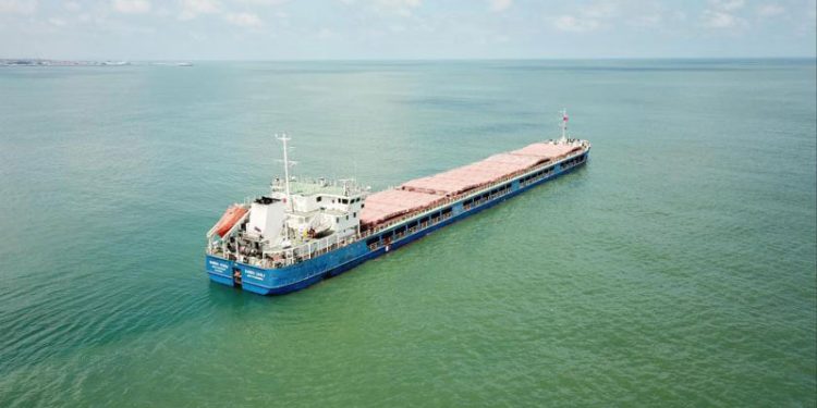 Kiev, tahıl yüklü geminin ayrılmasına izin verilmesinin ardından Türkiye Büyükelçisini bakanlığa çağırdı