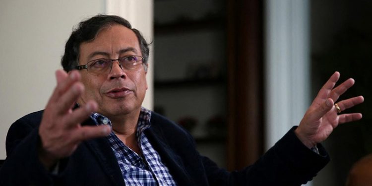 Kolombiya'nın solcu lideri Gustavo Petro: Başarısız olursam karanlık her şeyi yok edecek