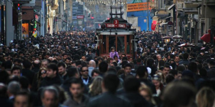 Koronavirüs Bilim Kurulu üyesi Prof. Dr. Yavuz: İstanbul'da ciddi bir patlama var