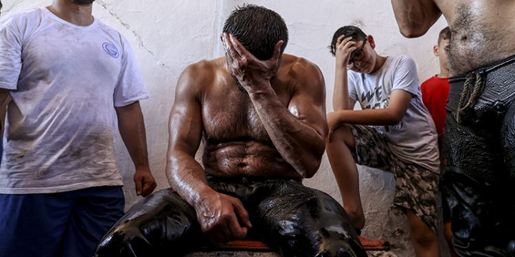 Kırkpınar'da 'favori başpehlivanlar' elendi