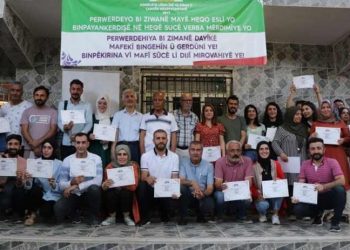 MED-DER'den Kürtçe kursu mezunları için tören