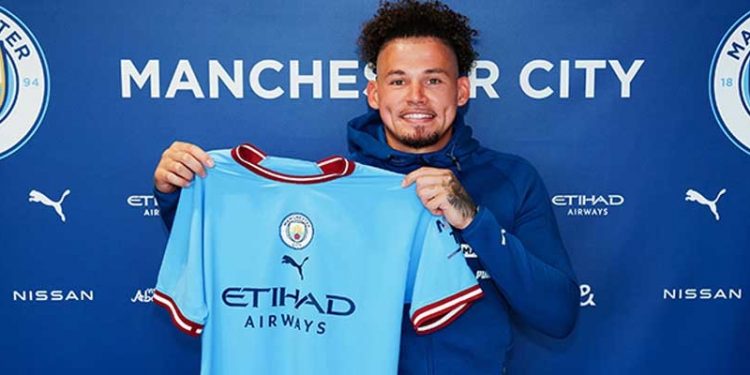 Manchester City, Kalvin Phillips'e imzayı attırdı