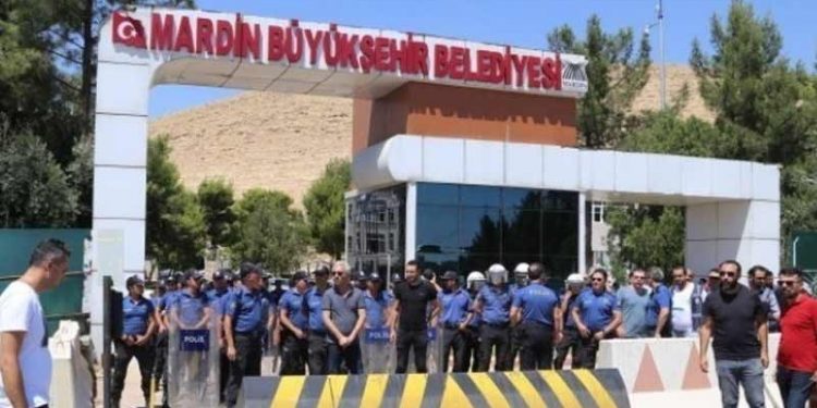 Mardin kayyımı, işçileri tehditle sendika değiştirmeye ve istifaya zorluyor