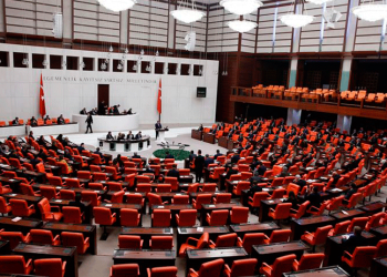 Meclis, sağlık çalışanları için olağanüstü toplanacak: HDP ve AKP oturuma katılmayacak