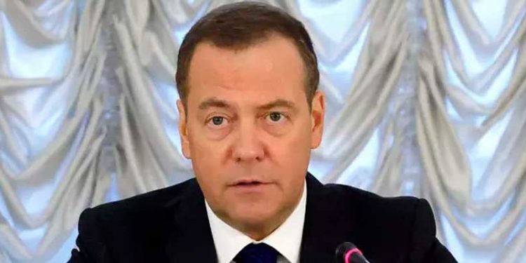 Medvedev'den tehdit: Kırım'ın Rus olduğunu tanımamak 'Kıyamet Günü' sebebi