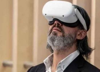 Meta’nın çeyrek cirosu ilk defa düştü