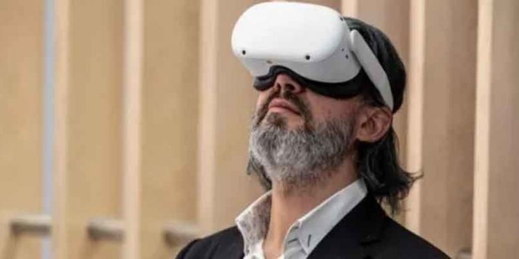 Meta’nın çeyrek cirosu ilk defa düştü