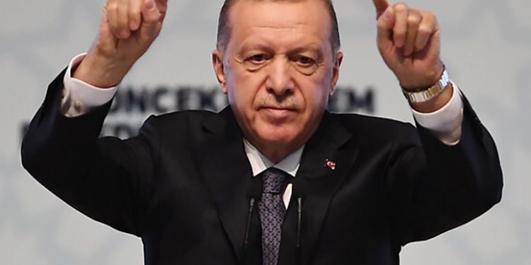 MetroPoll: Halkın yüzde 83’ü ‘sürtük’ kelimesini hakaret olarak görüyor