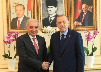 Mevlüt Uysal’ın ‘hukuksuz işleri’ Yenişafak’ta haber oldu!