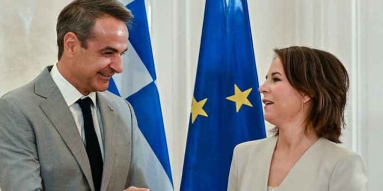 Miçotakis: Erdoğan neo-Osmanlıcı fantezilerini canlandırmak yerine ekonomiye odaklansın