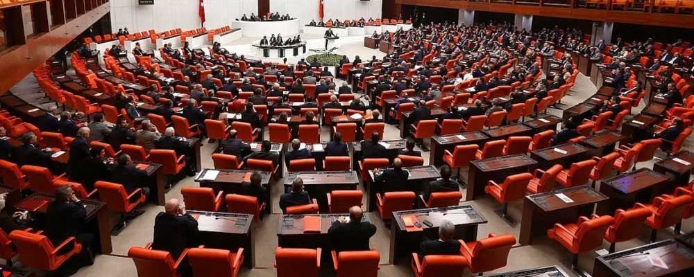 Milletvekili maaşlarına zam önergesi komisyondan 1 dakikada geçti