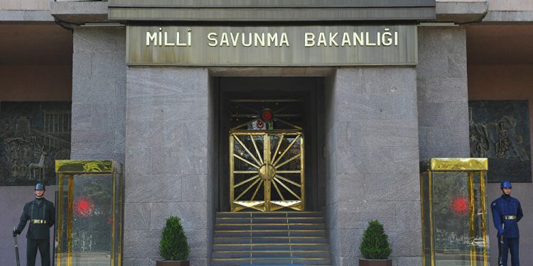Milli Savunma Bakanlığı açıkladı: Bir yılda 1980 personel ihraç edildi