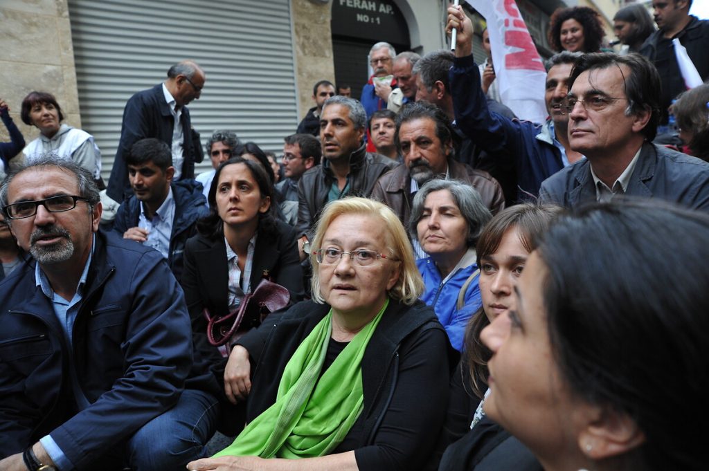 Mücella Yapıcı’nın polislerin yargılandığı davaya katılmasına izin verilmedi