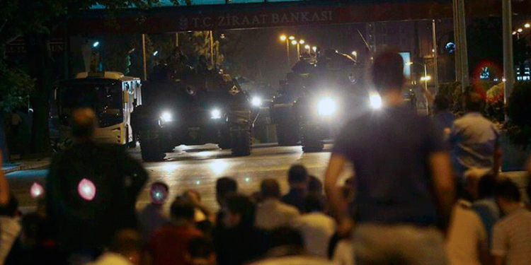 Muhalefet 15 Temmuz mesajlarında demokrasiyi öne çıkardı