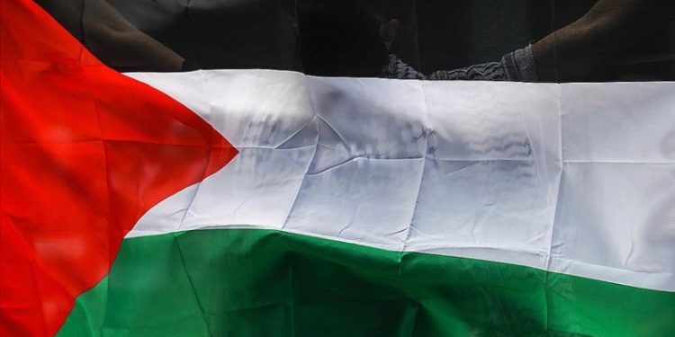 Nablus'ta, eski Filistin Başbakan Yardımcısı Şair'e silahlı saldırı