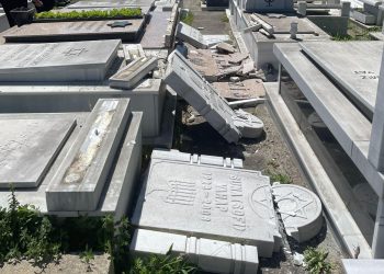 Oktay’a soruldu: Mezarlara saldırılıyor, durdurmak için ne yapacaksınız?