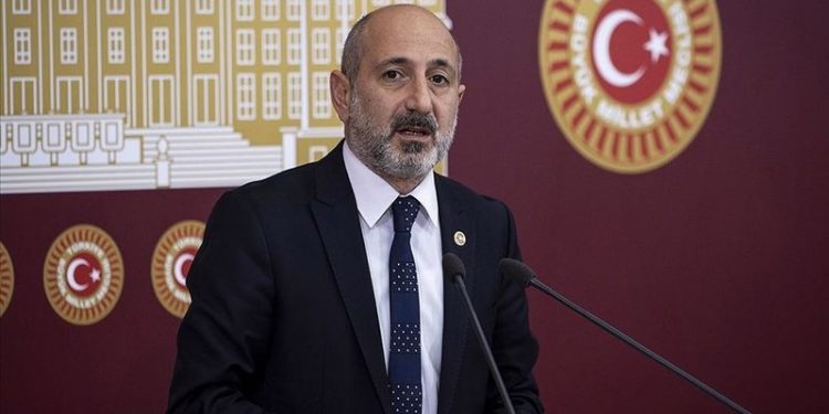 Öztunç'tan Erdoğan'a: Kendileri löp diye götürüyor, millete sabır...