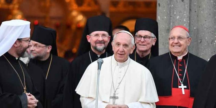 Papa: 'Kanada yerlilerinin çocuklarına kilise okulunda soykırım yapıldı'