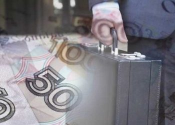 Papua Yeni Gine başbakanının oğlu bir bavul parayla yakalandı, tutuklandı