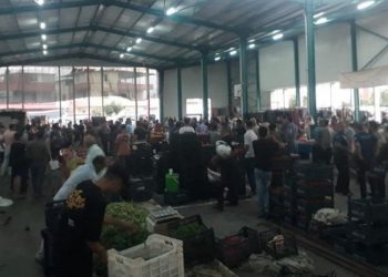 Pazarcıların tartışmasında kalabalığın üzerine tüfekle ateş açıldı: 10 yaralı