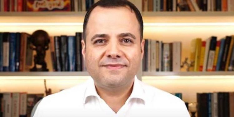 Prof. Dr. Özgür Demirtaş'tan CDS yorumu: Hükümetin hiçbir ekonomi kitabında olmayan yöntemleri, Türkiye'yi felakete götürdü