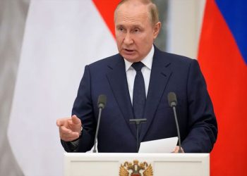 Putin: Batı bizi savaş alanında yenmek istiyorsa denesin