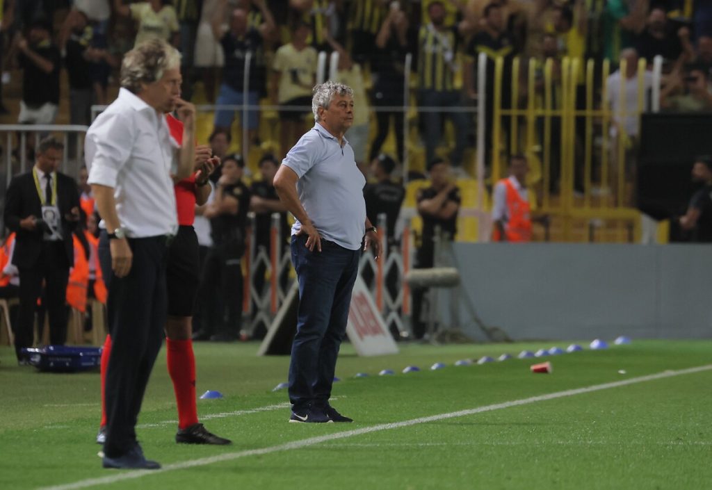 Putin lehine tezahüratları protesto eden Lucescu, basın toplantısına çıkmadı: Yazık!