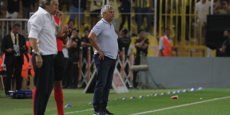 Putin lehine tezahüratları protesto eden Lucescu, basın toplantısına çıkmadı: Yazık!