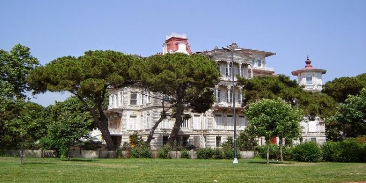 Ragıp Paşa Köşkü 449 milyon liraya satışta