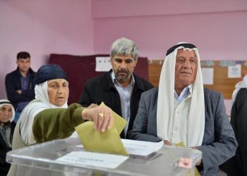 Rawest araştırdı: Kürt illerinde AKP-MHP eriyor, asıl değişim CHP’de 