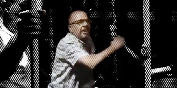 Resmi tez otobüse bindi: Türkçe konuş!