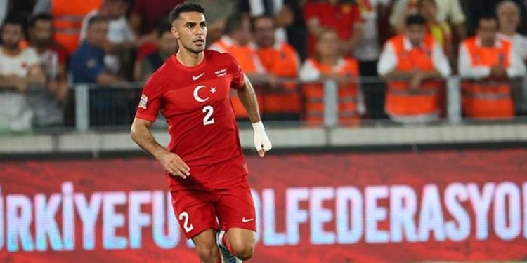 Roma, milli futbolcu Zeki Çelik'i transfer etti