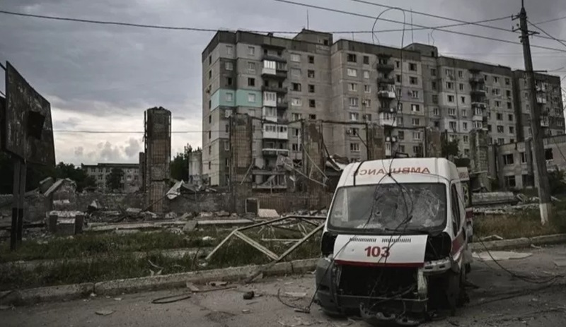 Rusya, Ukrayna'nın doğusundaki Lısıçansk'a  şehrine saldırıları artırdı