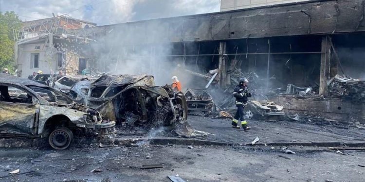 Rusya: Vinnıtsya kentindeki subay orduevini yüksek hassasiyetli füzelerle vurduk