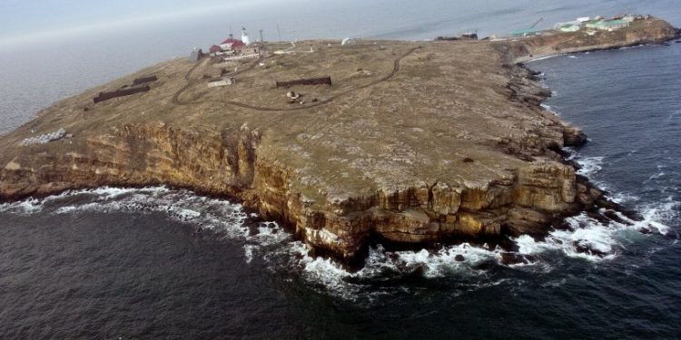 Rusya'dan Yılan Adası'na yüksek hassasiyetli füzelerle saldırı
