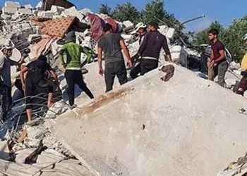 Rusya'nın İdlib'e düzenlediği hava saldırısında 7 sivil öldü