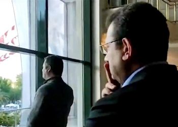 Saraçhane’deki mitinge davet edilmeyen İmamoğlu pencereden baktı