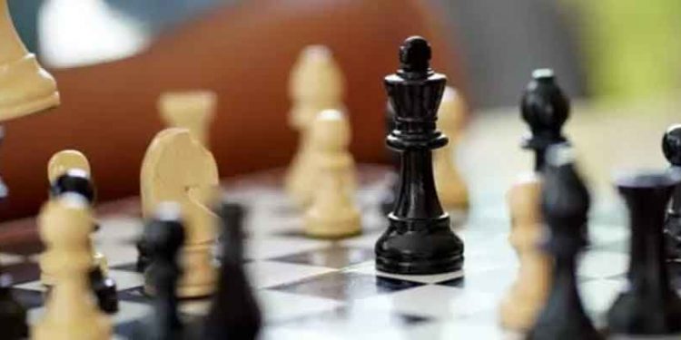 Satranç robotu 7 yaşındaki çocuğun parmağını kırdı