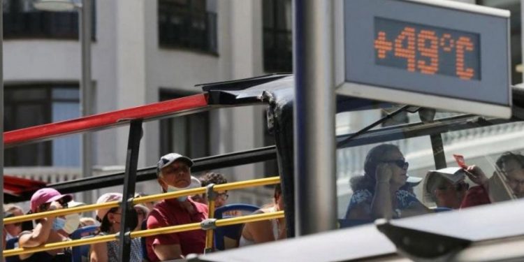 Sıcak hava can aldı: 360 ölü