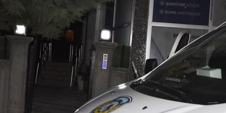 'Sigara' tartışmasında babasını tabancayla öldürdü