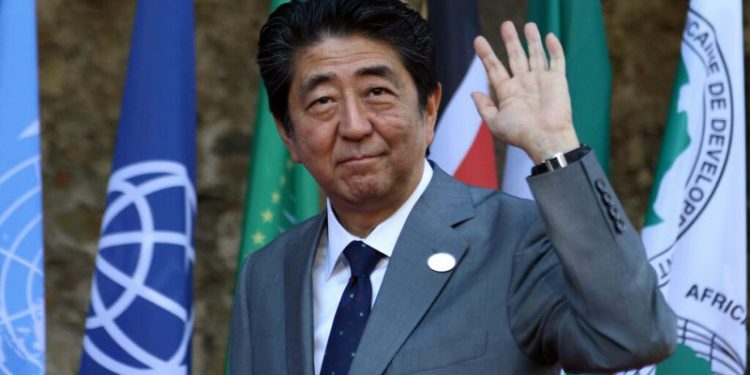 Şinzo Abe, Japonya'nın en uzun süre görevde kalan başbakanıydı