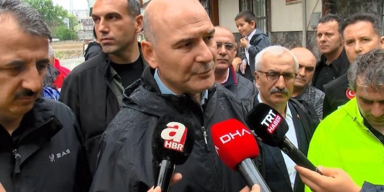 Soylu: İstanbul'da evlerini su basanlara 5 bin, iş yerlerine 10 bin lira verilecek