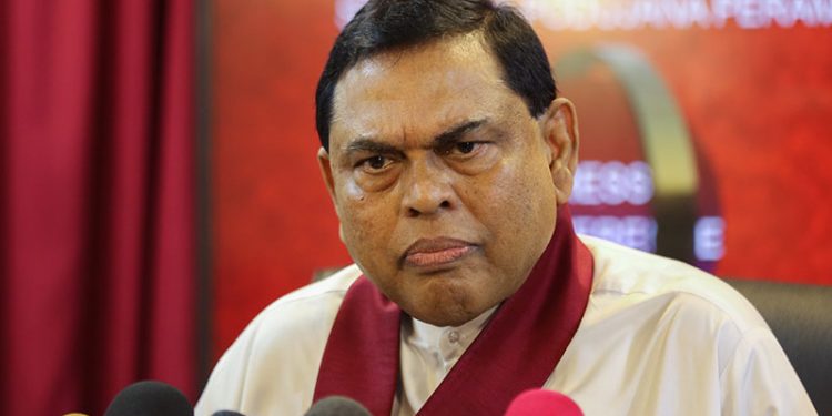 Sri Lanka Devlet Başkanı Rajapaksa’nın kardeşinin ülkeden ayrılması engellendi