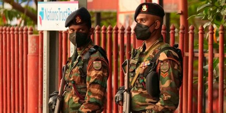 Sri Lanka'da OHAL uzatıldı, protesto lideri gözaltına alındı